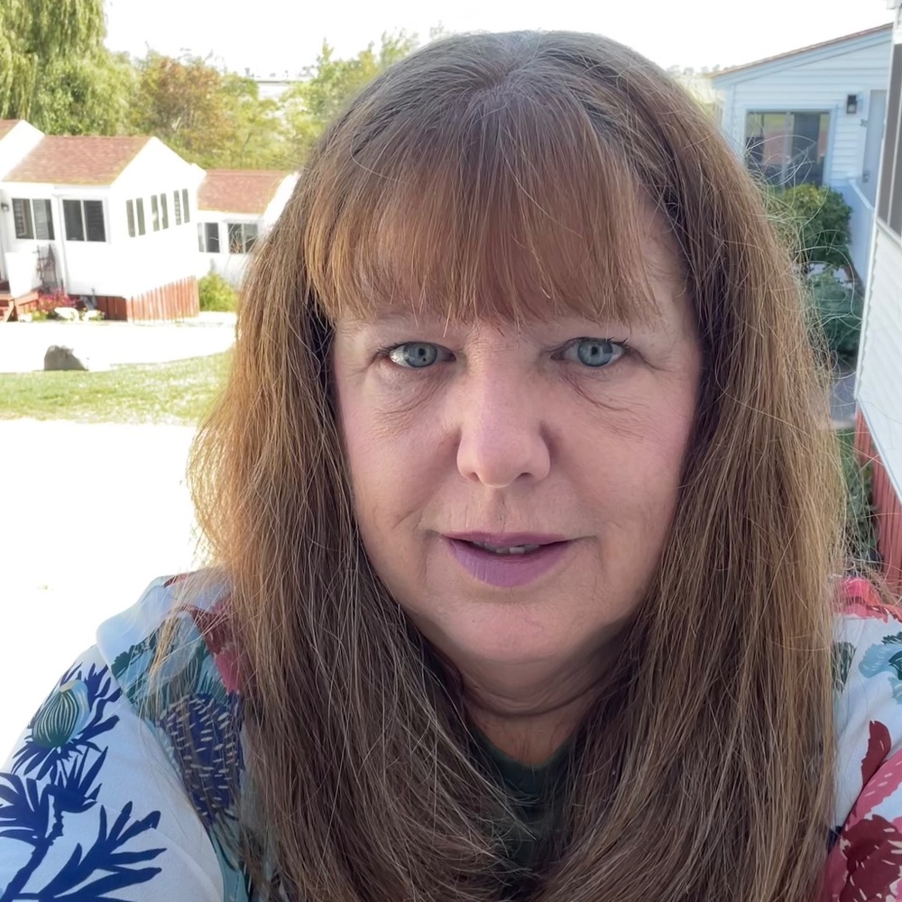 Meet your Posher, Sandi